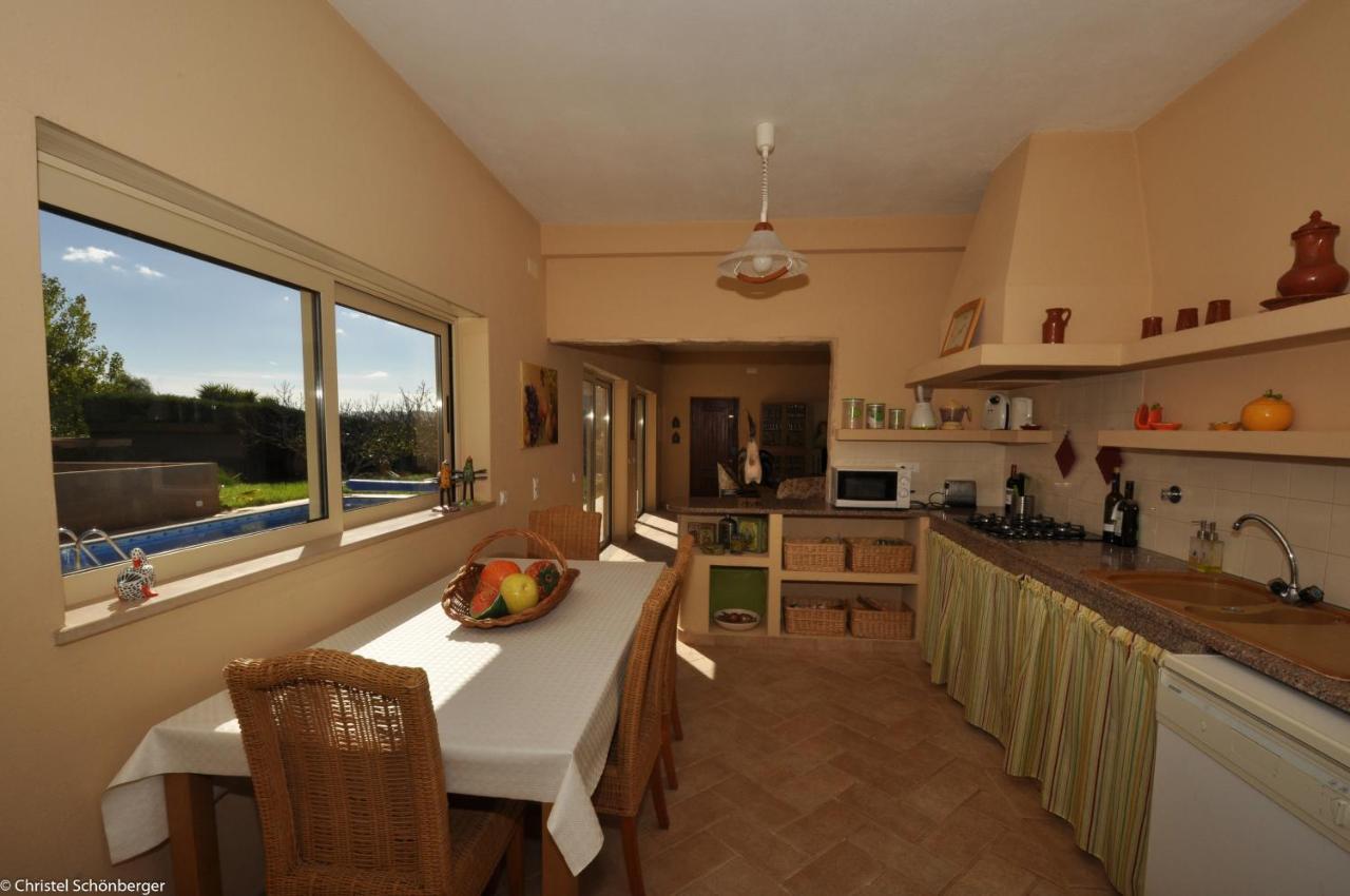 Mira - V006 Villa Lagos